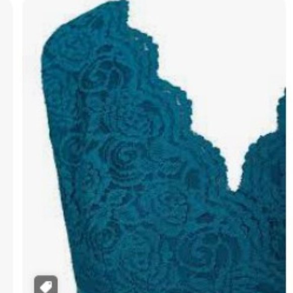 Sangria Banded Lace Sheath Dress - Picture 4 of 5